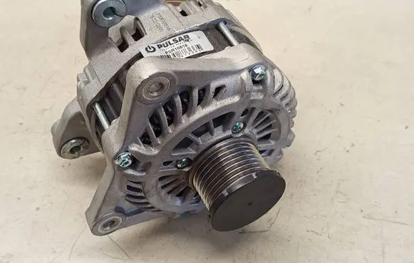 Nissan Qashqai+2 Generator/alternator 