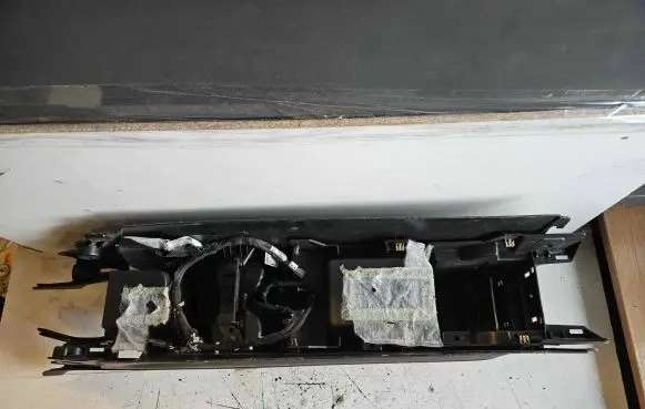 Chevrolet Volt I Center console 22884525 4044389