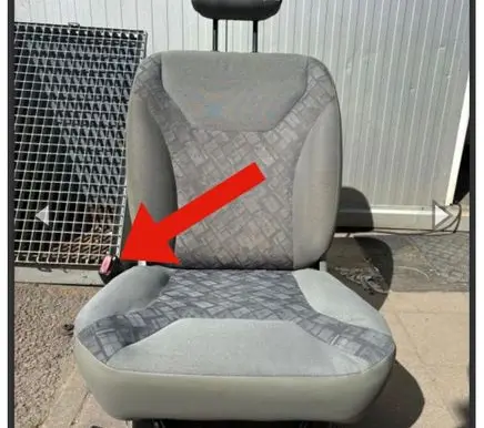 Renault Trafic II (X83) Front seatbelt buckle 