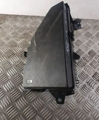 Volvo S60 Fuse box set 31398001 32212302 31398000