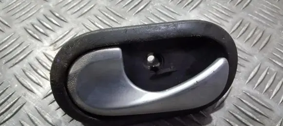 Renault Megane II Rear door interior handle 8200028487