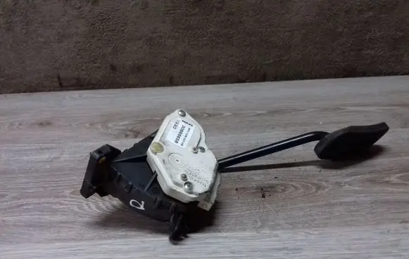 Volvo XC90 Accelerator throttle pedal 30666658