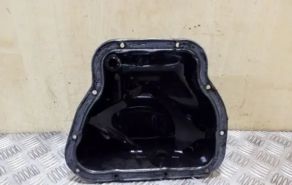 Oil sump