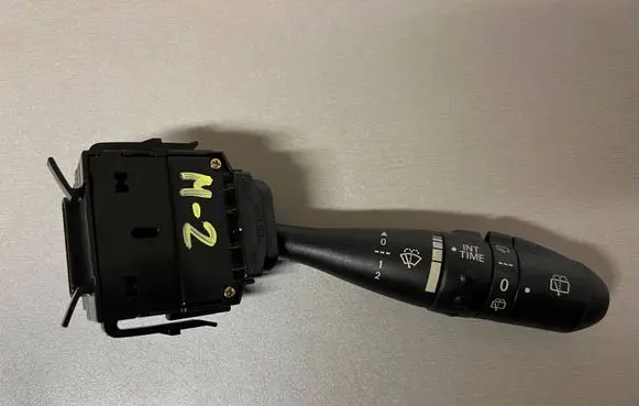 Mitsubishi Colt Other switches/knobs/shifts 17D714