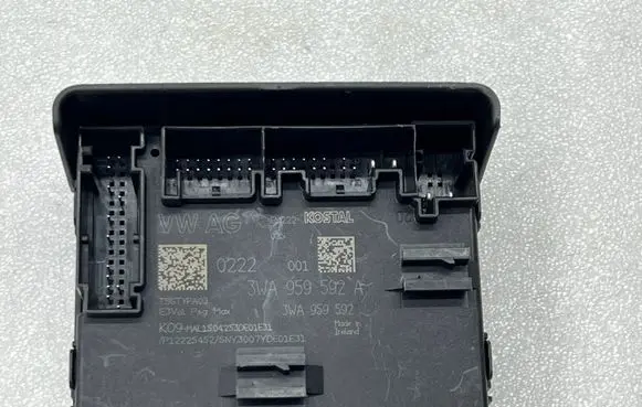 Audi A3 8Y Door control unit/module 3WA959592A