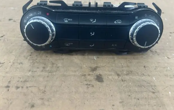 Mercedes-Benz B W246 W242 Climate control unit A2469001708