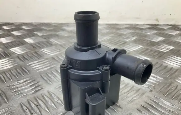 Seat Leon (5F) Electric auxiliary coolant/water pump 704071710 22T061 420319