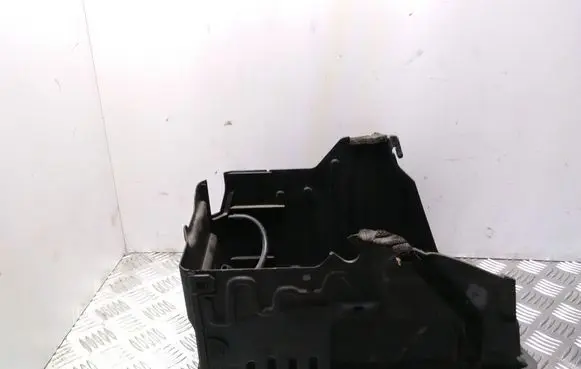 Battery box tray