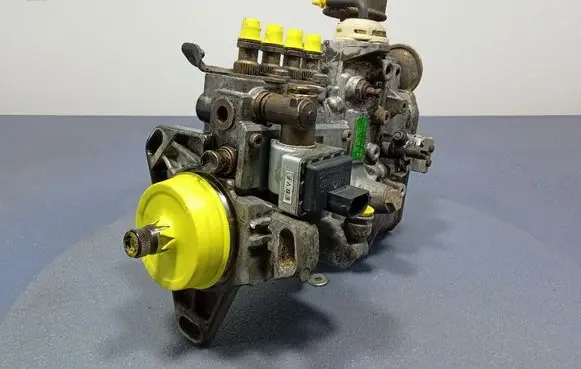 Mercedes-Benz Vito Viano W638 Fuel injection high pressure pump 6010705901