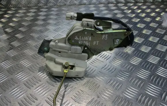 Suzuki Liana Rear door lock