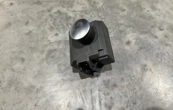 Mercedes-Benz ML W166 Ignition lock A1669059702 10134757