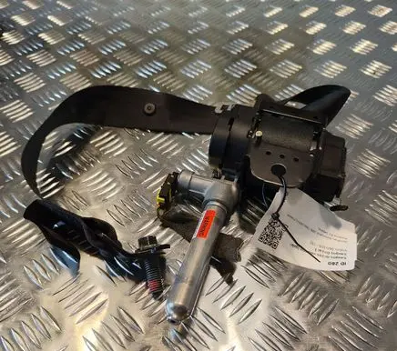 Middle seatbelt (rear)