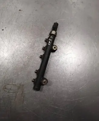 Ford Focus Fuel main line pipe 9685297580 120001134 28497Z01