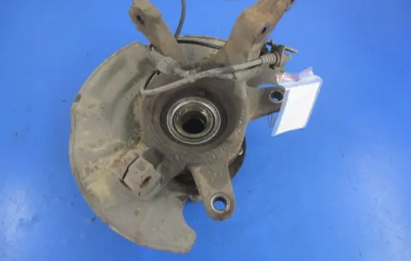 Fiat Sedici Front wheel hub spindle knuckle