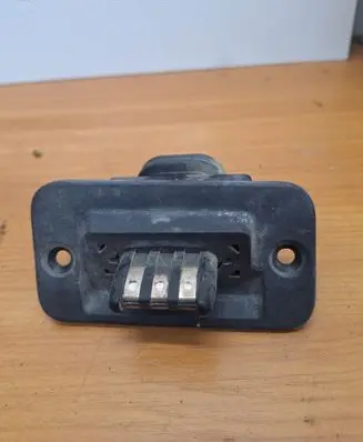 Volkswagen Caddy Sliding door contact joint 