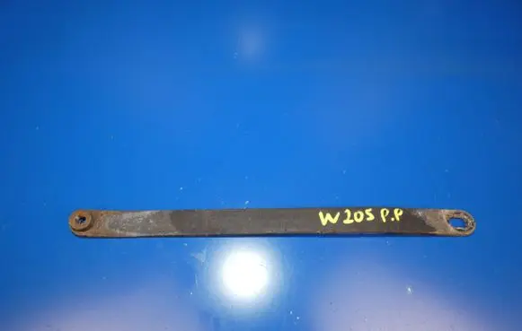 Mercedes-Benz C W205 Radiator mount bracket A2056201700 0515A04