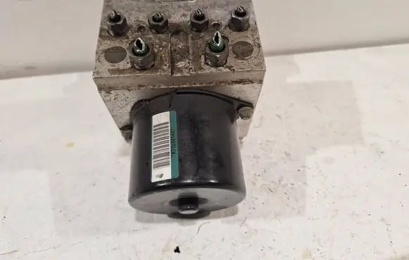 Peugeot 407 ABS Pump 15710605