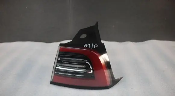 Tesla Model 3 Rear/tail lights 24529202 01534102