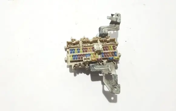 Nissan Qashqai Fuse module 243504EB0C