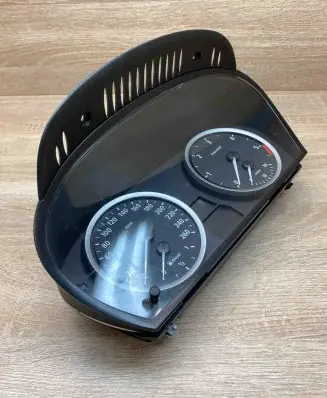 BMW 5 E60 E61 Speedometer (instrument cluster) 6958600 110080213 Used