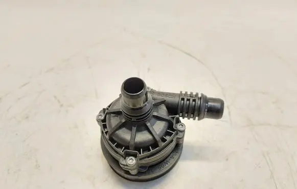 Mercedes-Benz GLC C254 Water pump A0005006300JLK01