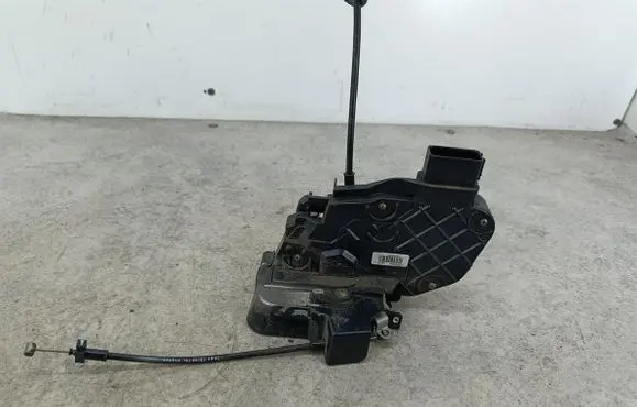Volvo V50 Rear door lock 30699457