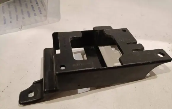 Mercedes-Benz S W221 Front parking sensor holder (PDC) A2218850767