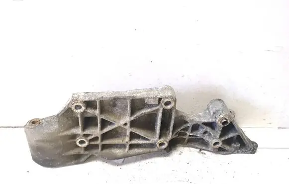 Volkswagen Sharan Generator/alternator bracket R045903143C