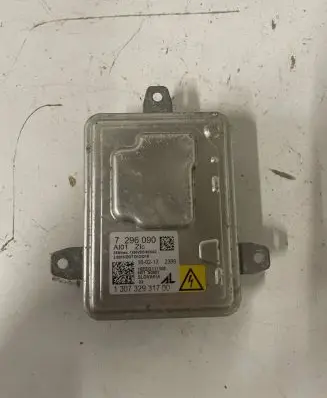 BMW 5 F10 F11 Headlight ballast module Xenon 7296090 130732931700 10EEG111308