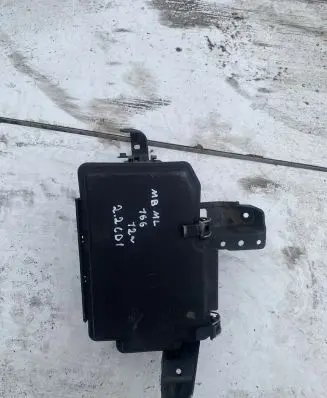 Mercedes-Benz ML W166 Fuse box set A1665400224 A1665400182