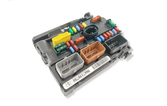Citroen C3 Fuse module 9667199780