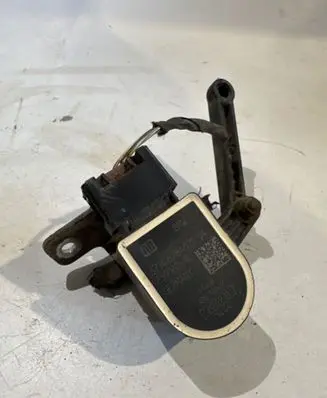 Headlight/headlamp level sensor
