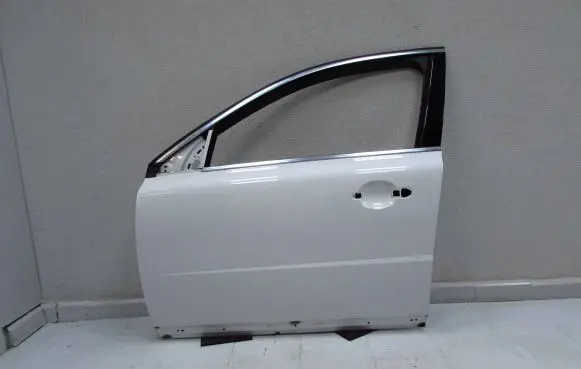Volvo V70 Front door 54739