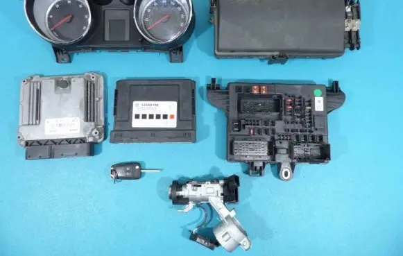 Opel Insignia A Engine control unit/module ECU 0281017452 IMPRK895943