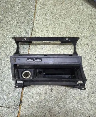BMW 3 E46 Ashtray (front) 8268887 6913759