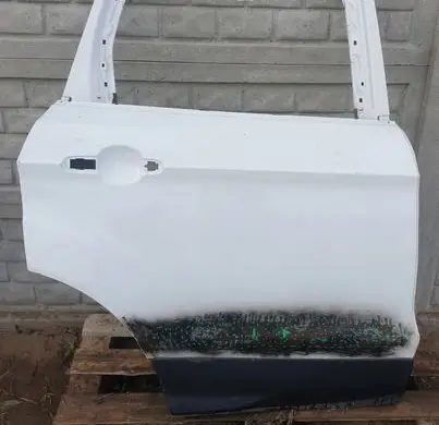 Ford Kuga II Rear door