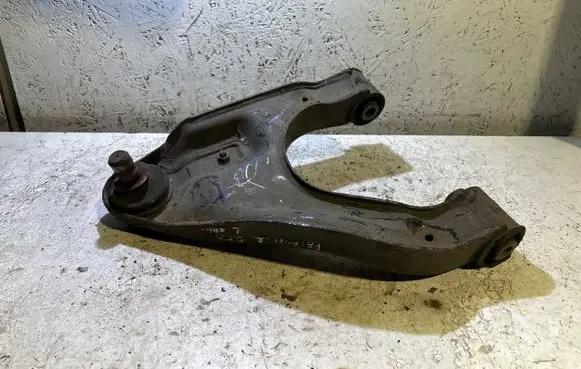 Nissan Pathfinder R51 Rear upper control arm/wishbone