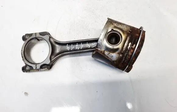 Chrysler Voyager Piston with connecting rod