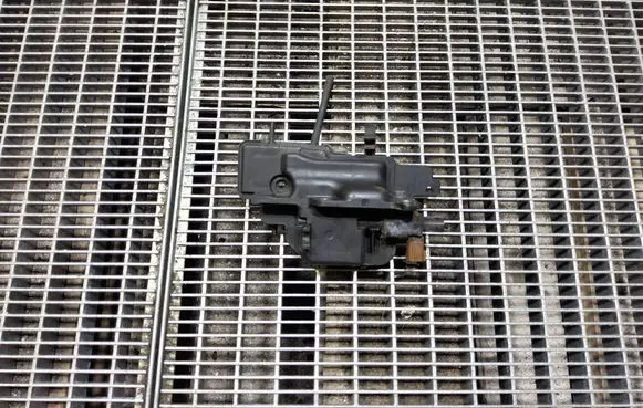 Nissan Elgrand Vacuum valve K5T46578