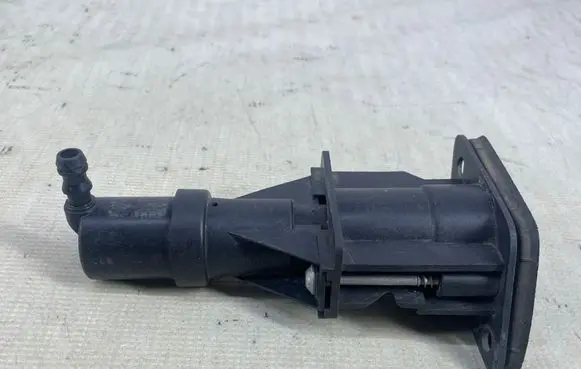 Audi A4 S4 B5 8D Headlight washer spray nozzle 8D0807787
