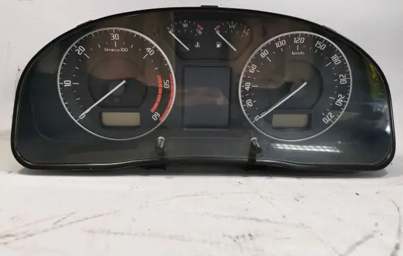 Skoda Superb B5 (3U) Speedometer (instrument cluster) 110080115015 3U0920842D