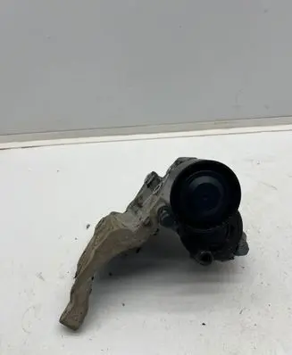 Peugeot 308 A/C compressor mount bracket 9808696880