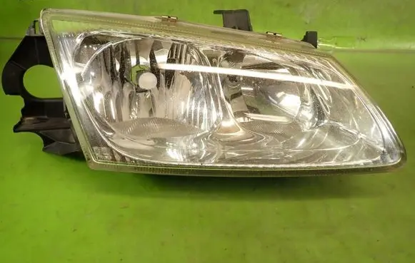 Nissan Almera Headlight/headlamp 26010BN011