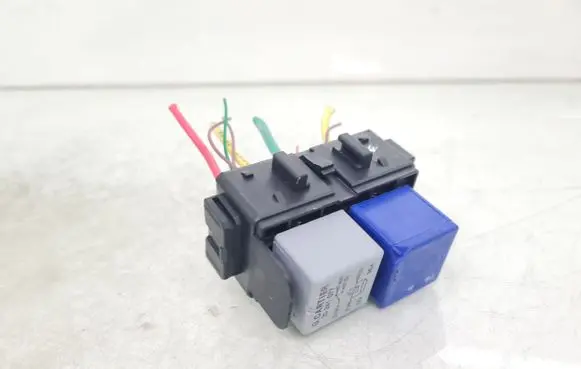 Renault Megane III Other relay 8200587121 20241077