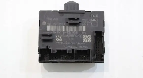 Volkswagen Tiguan Charging relay 