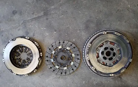 Nissan Qashqai Clutch set kit 123104345R