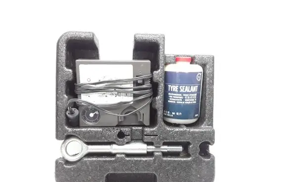 Volvo S60 Tire air pump compressor 31200626