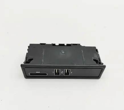 Mercedes-Benz E W238 USB socket connector A2138200401