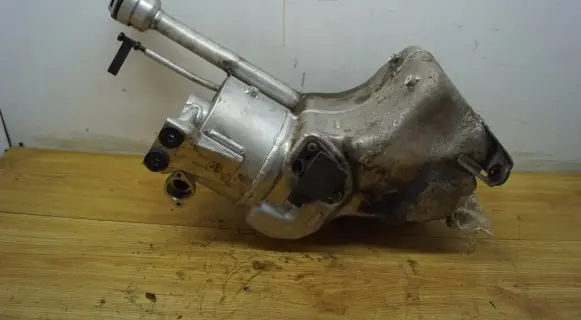 Audi R8 42 Oil sump 420115373B