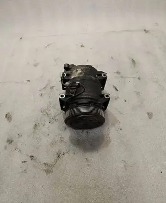 Volvo XC70 Air conditioning (A/C) compressor (pump) 8708581